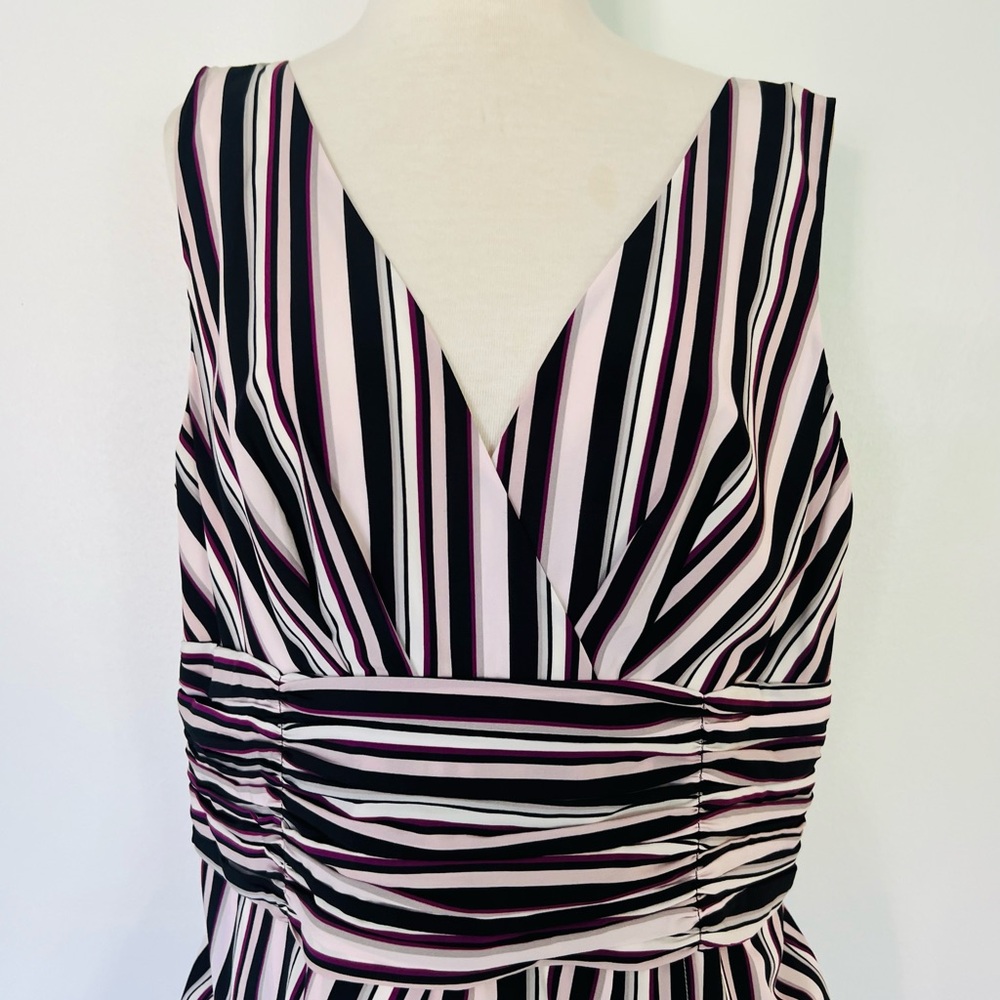 St John Stiped Dress - Picture 2 of 8